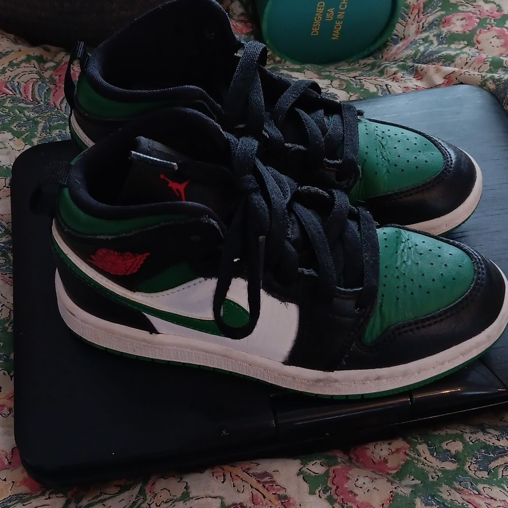 Nike Kids Sneakers - Green, Black, White